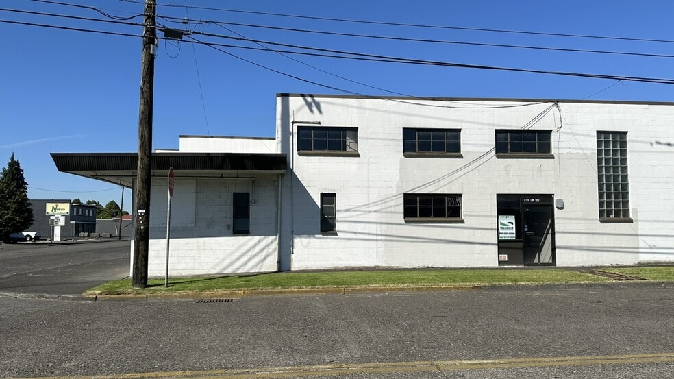 Primary Photo Of 1801 9th Ave, Longview Office For Lease