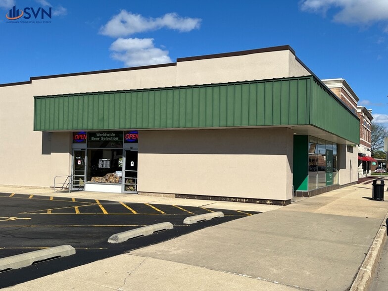 More Photos Of 515 W State St, Geneva Freestanding For Sale