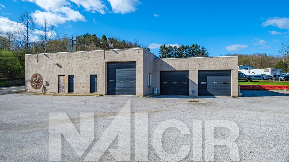 Primary Photo Of 5630 York Rd, Spring Grove Flex For Sale