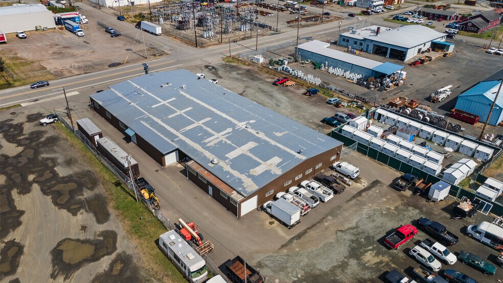 More Photos Of 225 W Lockhart Ave, Coos Bay Warehouse For Sale
