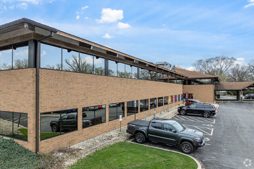 Primary Photo Of 1112 S Washington St, Naperville Office For Lease