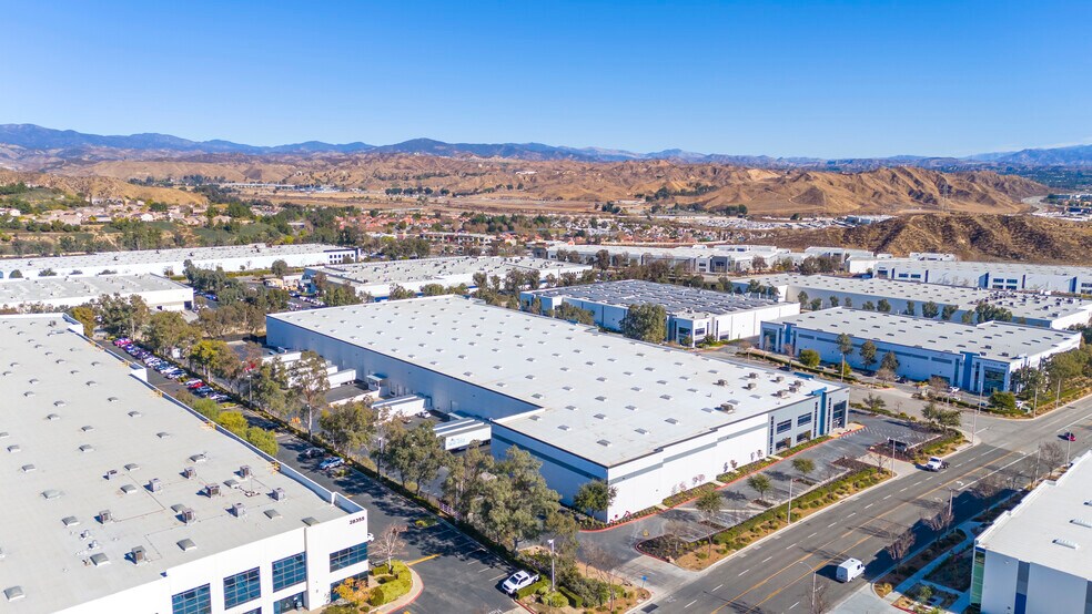 More Photos Of 29125 Avenue Paine, Valencia Warehouse For Lease