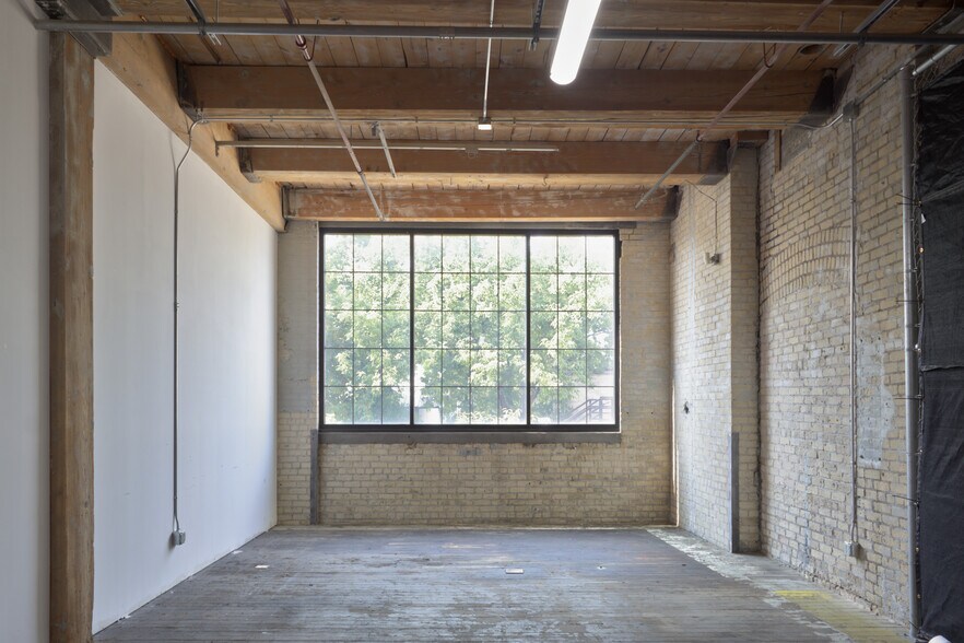 More Photos Of 755 Prior Ave N, Saint Paul Research And Development For Lease