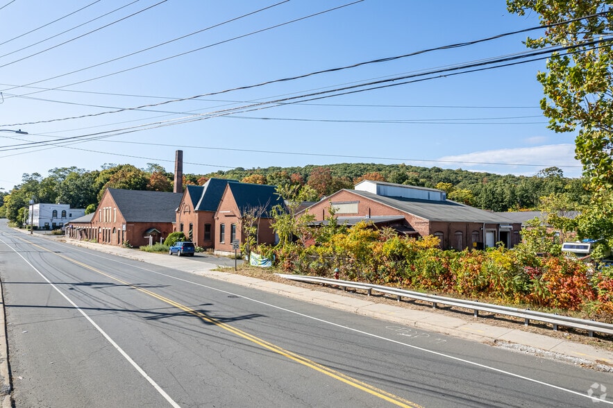 Primary Photo Of 550 Broad St, Bristol Manufacturing For Lease