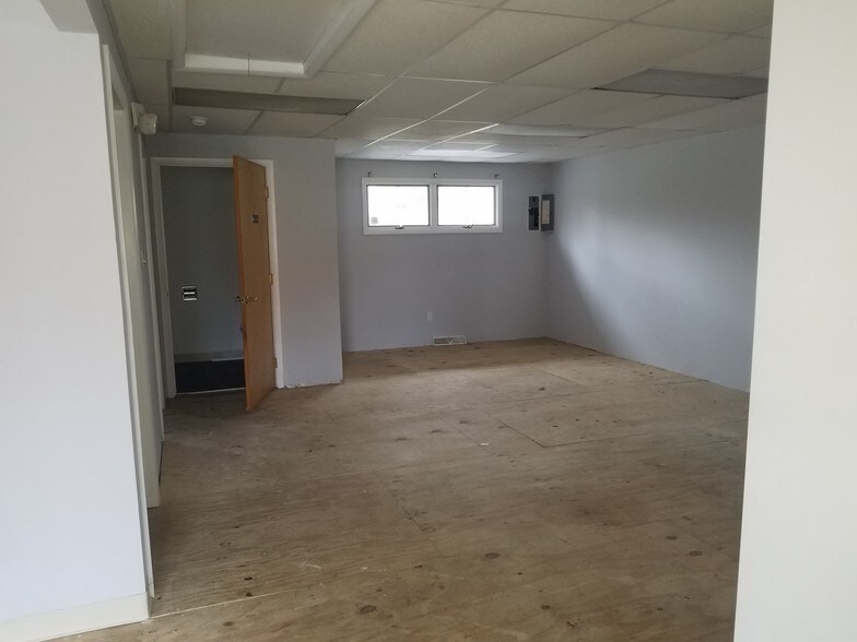 More Photos Of 1-21 Carroll Ave, Pennsville Coworking Space
