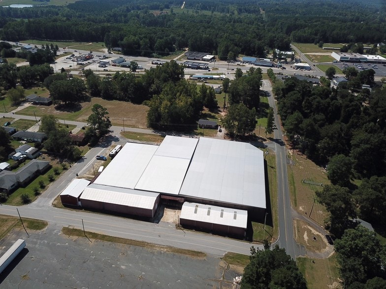 More Photos Of 200 Davis St, Chesterfield Manufacturing For Lease