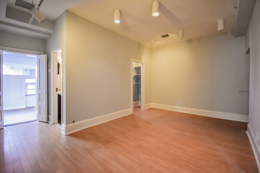 More Photos Of 1606 20th St NW, Washington Loft Creative Space For Lease