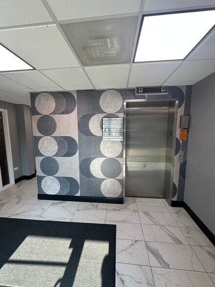 More Photos Of 2400 N Ashland Ave, Chicago Medical For Lease