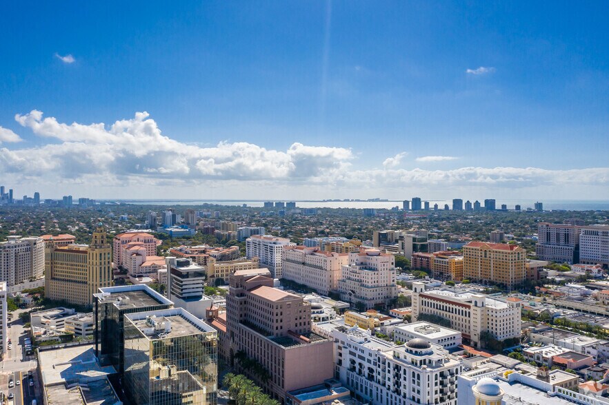 More Photos Of 220 Alhambra Cir, Coral Gables Office Residential For Lease