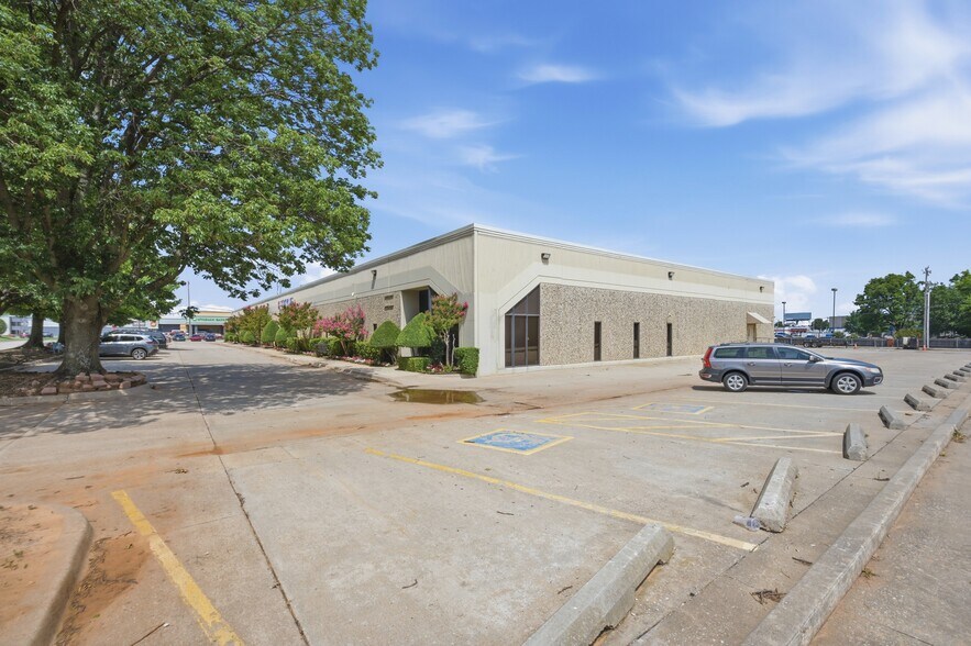 More Photos Of 2122-2128 S Meridian Ave, Oklahoma City Unknown For Lease