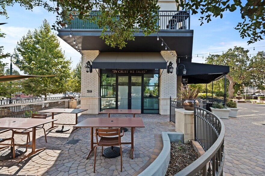 More Photos Of 1710 E Thousand Oaks Blvd, Thousand Oaks Apartments For Lease