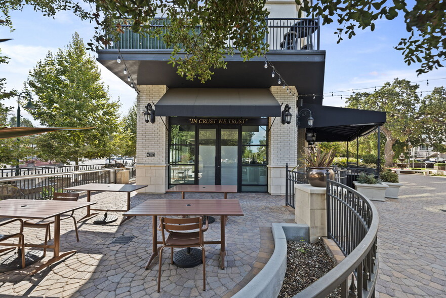 More Photos Of 1710 E Thousand Oaks Blvd, Thousand Oaks Apartments For Lease