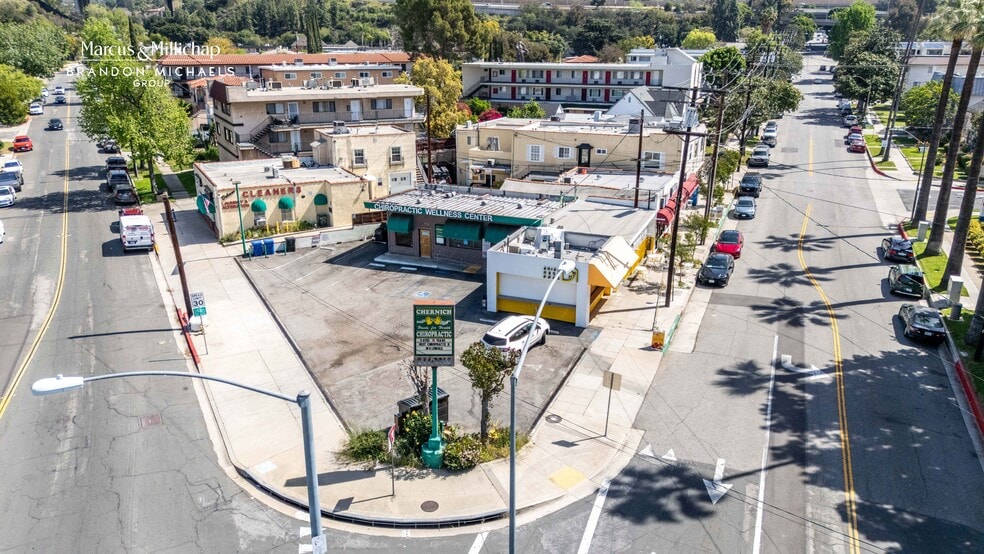 More Photos Of 1600 E Chevy Chase Dr, Glendale General Retail For Sale