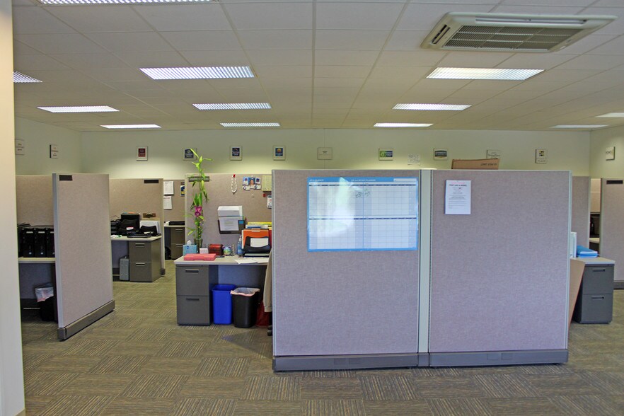 More Photos Of 1230 W Candletree Dr, Peoria Office For Lease