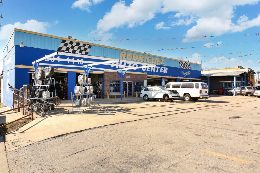 More Photos Of , San Antonio General Retail For Sale