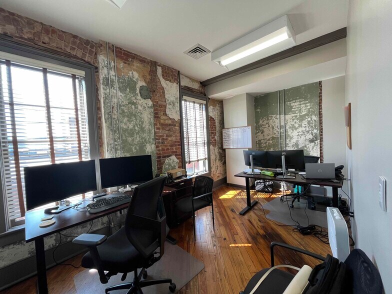 More Photos Of 104 23rd St S, Birmingham Office For Lease