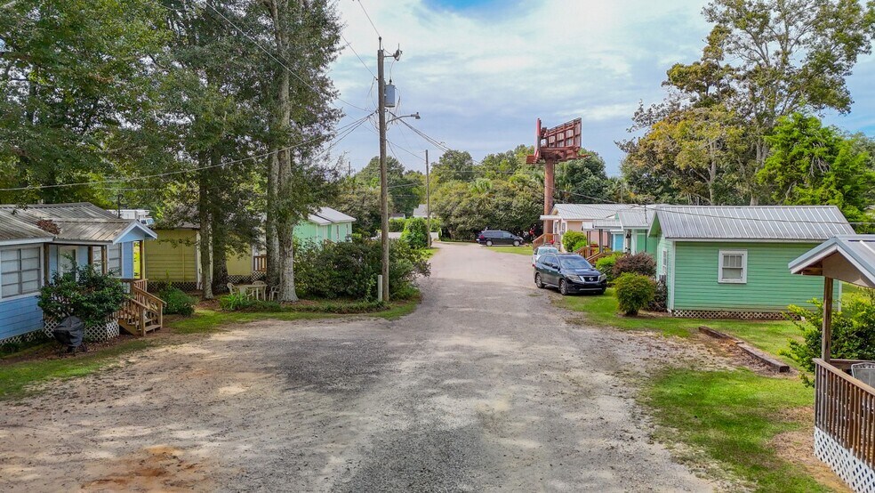 More Photos Of 318 AL-59 Hwy, Summerdale Hotel For Sale