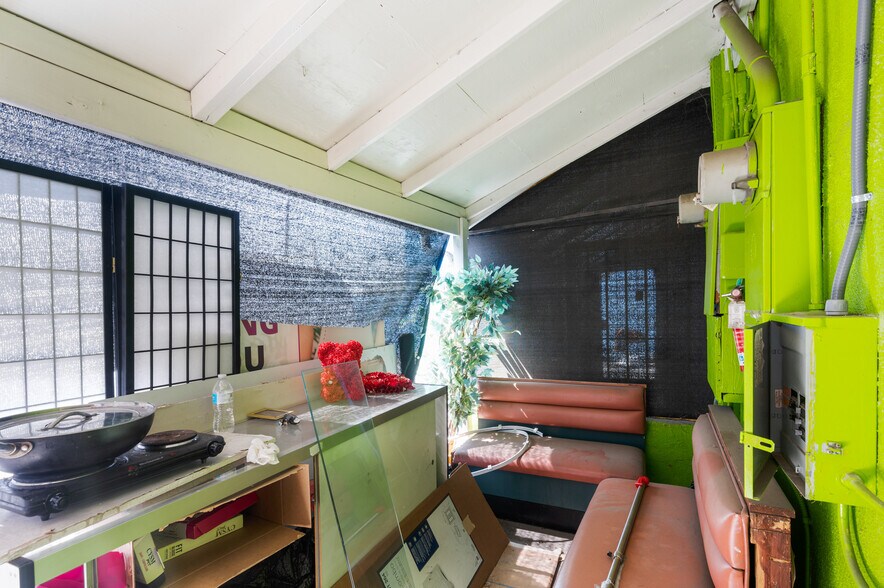 More Photos Of 1241 N Avalon Blvd, Wilmington Restaurant For Sale