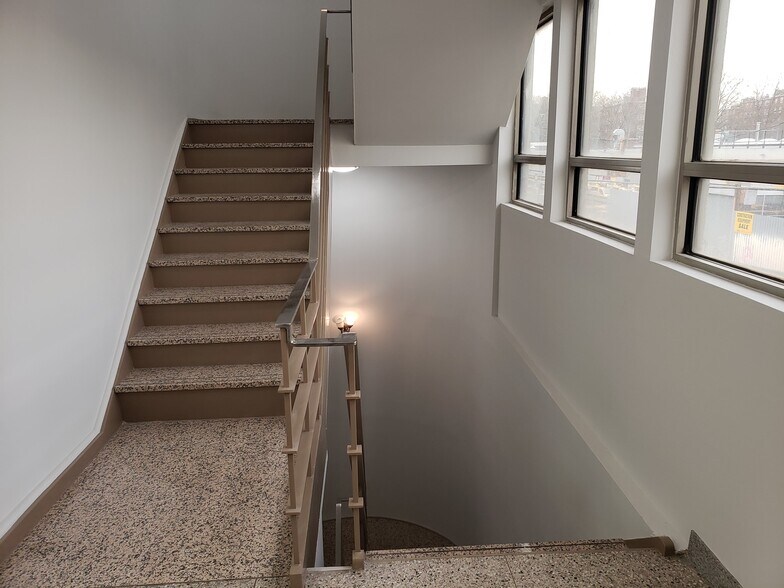 More Photos Of 1219 37th Ave, Long Island City Flex For Lease