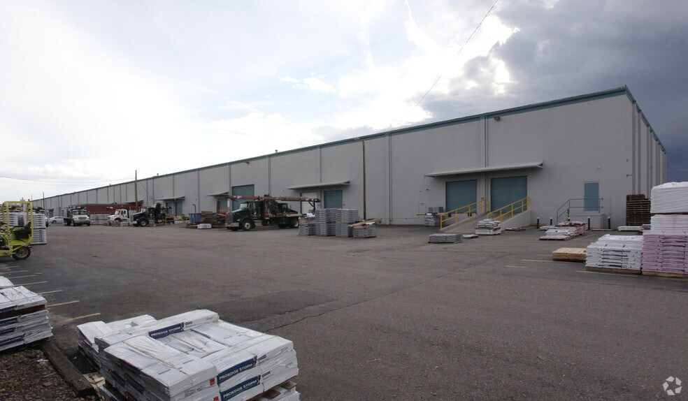 More Photos Of 4725 Forest St, Denver Distribution For Lease