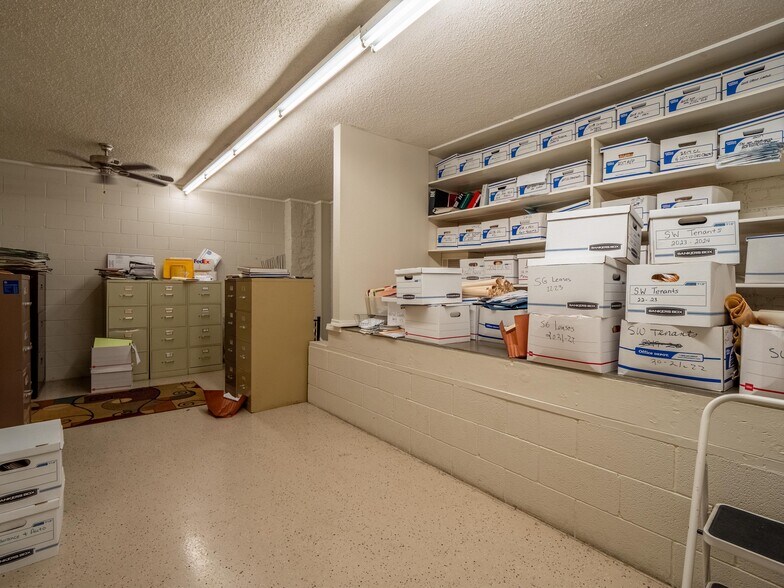 More Photos Of 15 Carl Albert, Mcalester Office For Sale