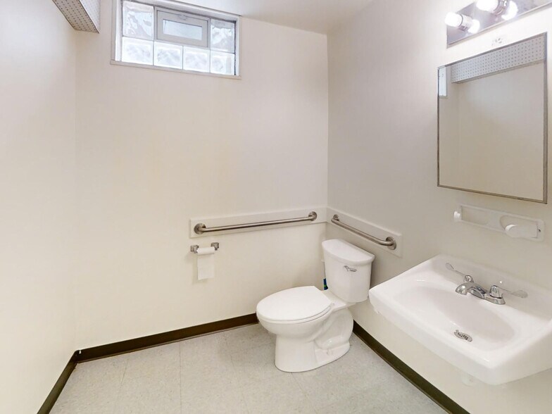 More Photos Of 2105-2133 W 8th St, Erie Office For Sale