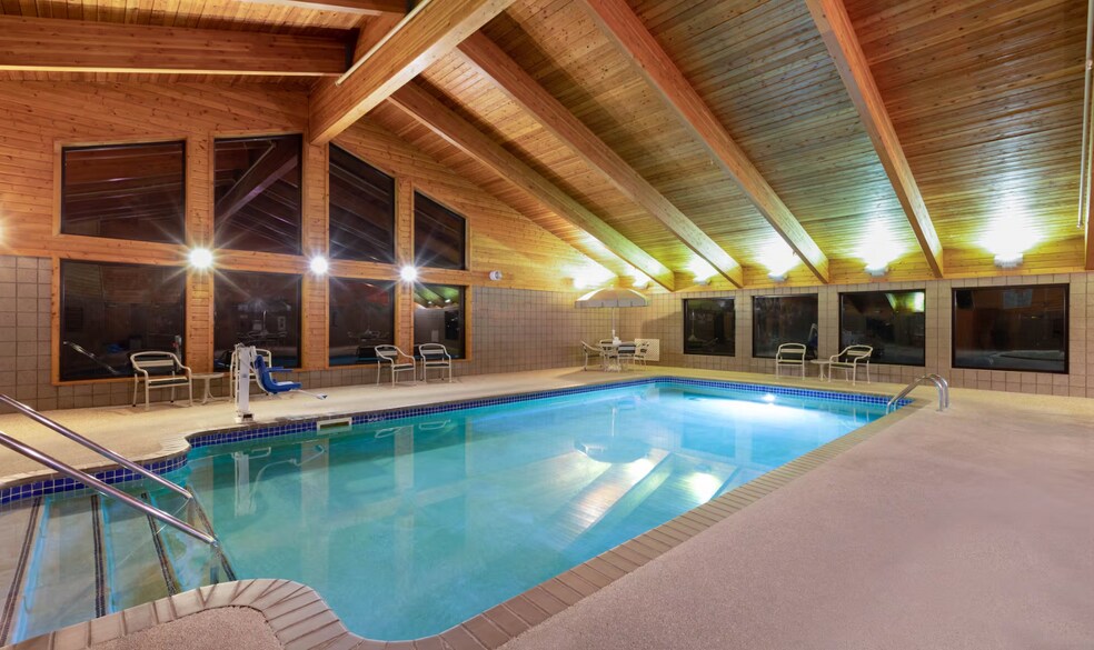 More Photos Of 110 Belmont Ln, Jackson Hotel For Sale