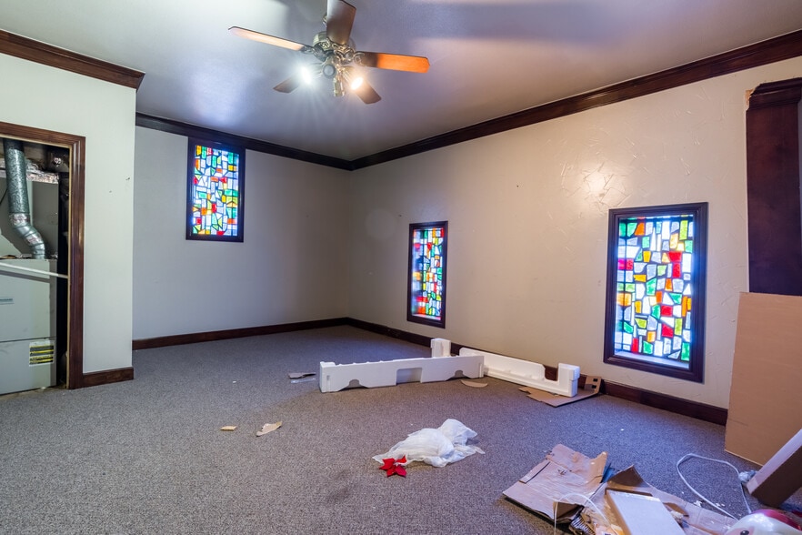 More Photos Of 1809 34th St, Lubbock Religious Facility For Sale