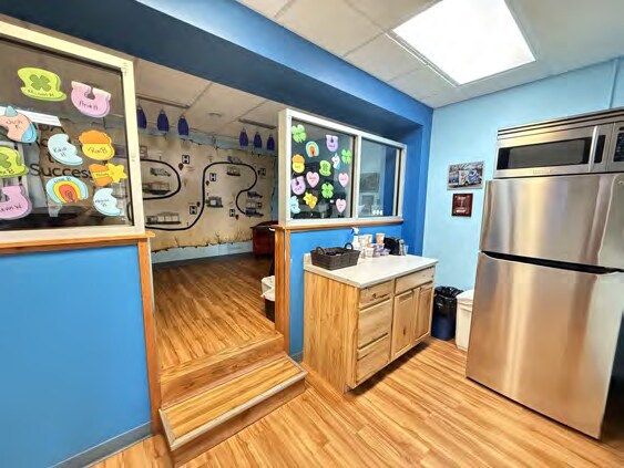 More Photos Of 922 S Park St, Madison Flex For Sale