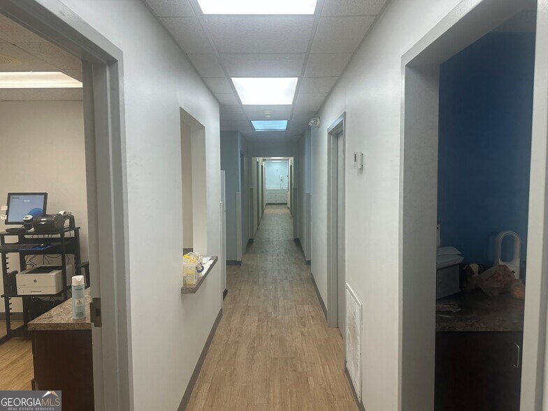 More Photos Of 670 S 8th St, Griffin Medical For Sale