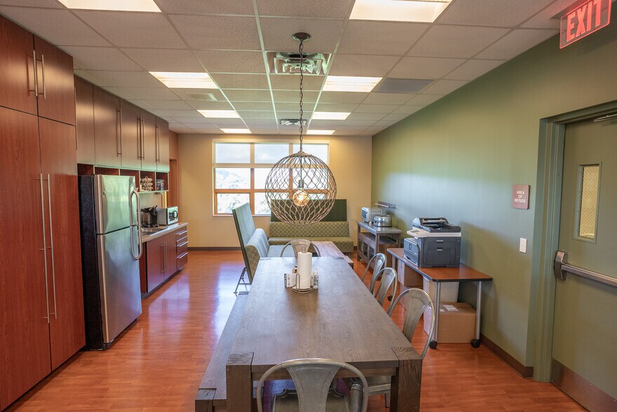 More Photos Of 150 Scharberry Ln, Mars Office For Sale