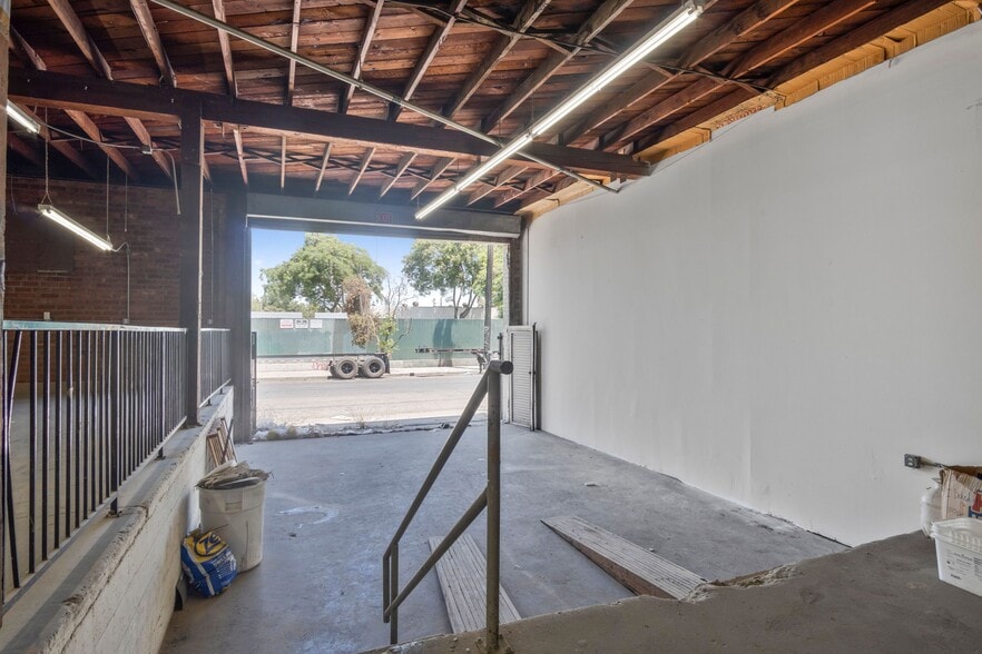 More Photos Of 150-154 E 58th St, Los Angeles Manufacturing For Sale