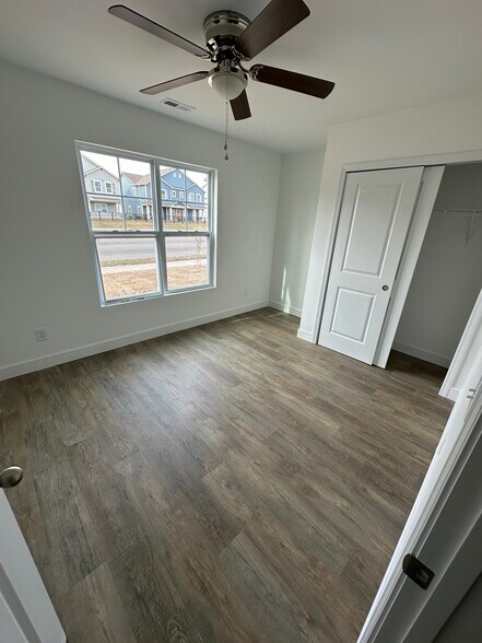 More Photos Of 4507 Greenway Ave, Wilmington Apartments For Sale