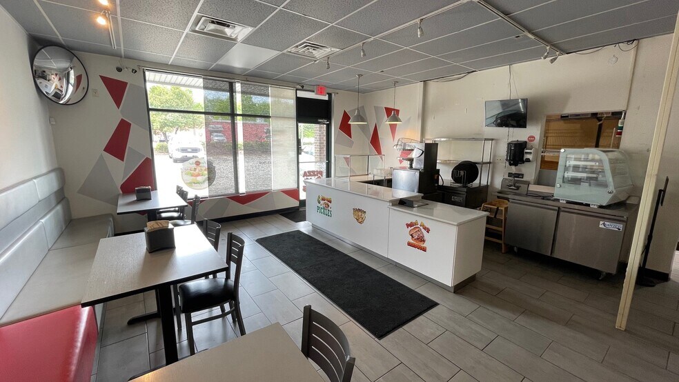 More Photos Of 11852-11876 Chester Village Dr, Chester General Retail For Lease