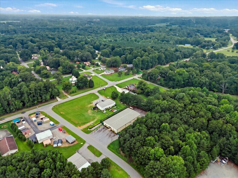 More Photos Of 135 Joshua Ct, Lincolnton Warehouse For Sale
