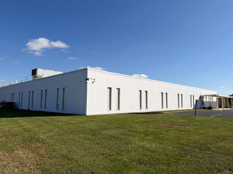 More Photos Of 110 W Park Dr, Mount Laurel Flex For Sale