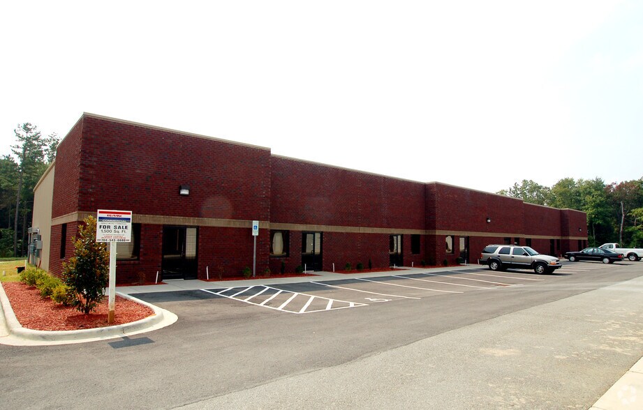 More Photos Of 1070 Van Buren Ave, Indian Trail Light Manufacturing For Lease