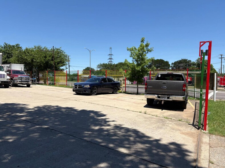 More Photos Of 1234 E Illinois Ave, Dallas Land For Sale