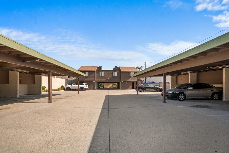 More Photos Of 3608 W Orange Ave, Anaheim Apartments For Sale