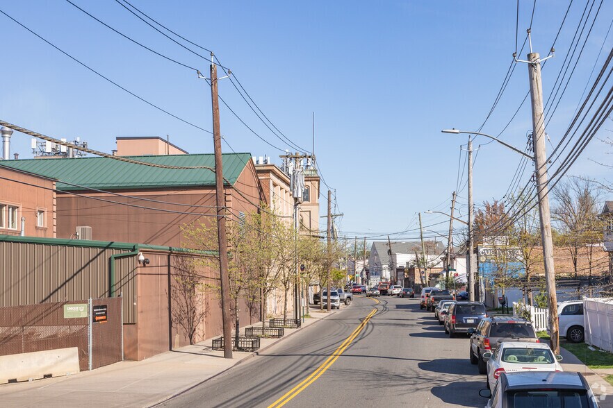 More Photos Of 3087 Richmond Ter, Staten Island Loft Creative Space For Lease