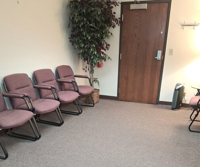 More Photos Of 7655 Five Mile Rd, Cincinnati Medical For Sale