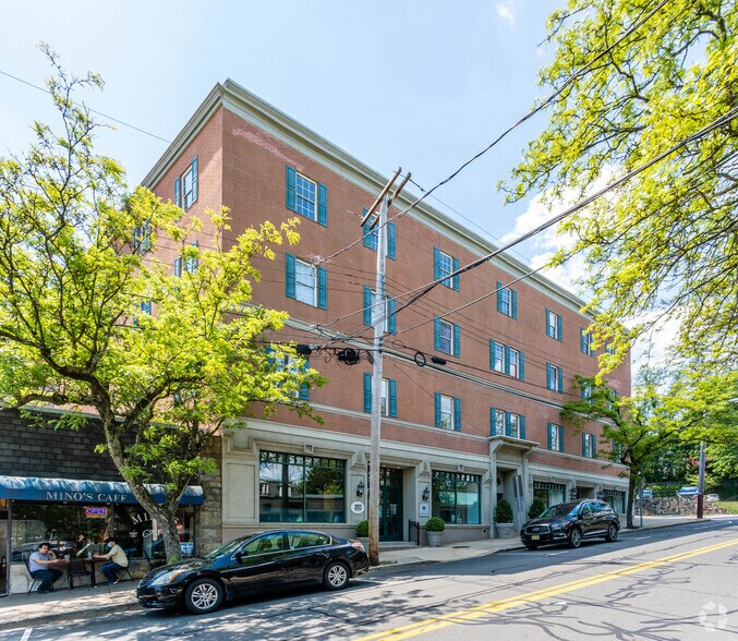 More Photos Of 4 Essex Ave, Bernardsville Office For Lease