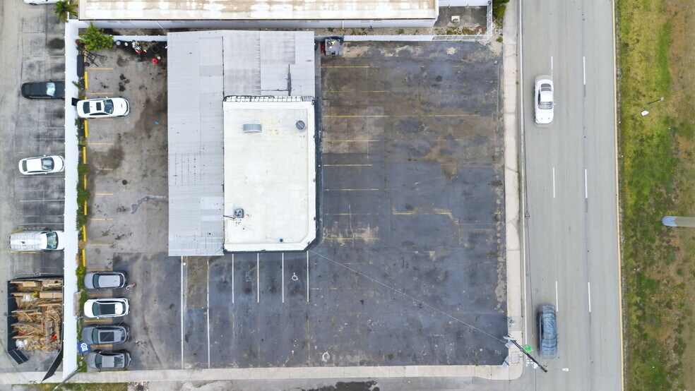 More Photos Of 612 N Dixie Hwy, Hollywood Auto Repair For Lease