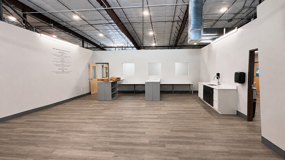 More Photos Of 6987 Rickenbacker Rd, Loveland Warehouse For Sale