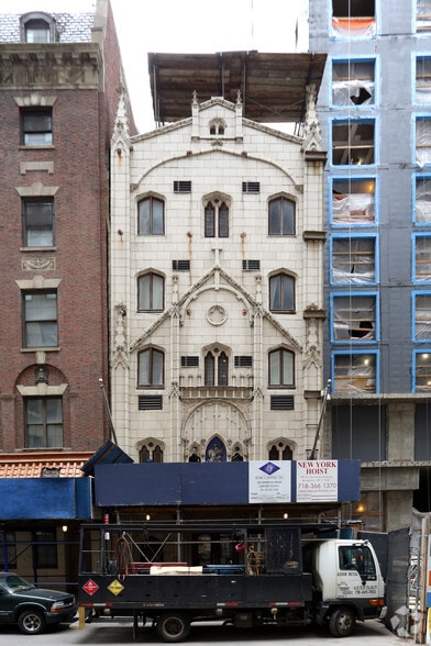 More Photos Of 103 Washington St, New York Storefront Retail Residential For Lease