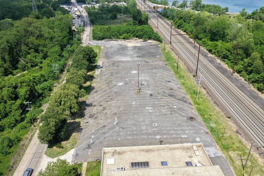 More Photos Of 8400 Rt 13, Levittown Manufacturing For Sale