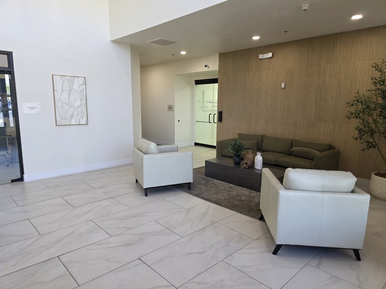 More Photos Of 9525 Hillwood Dr, Las Vegas Office For Lease