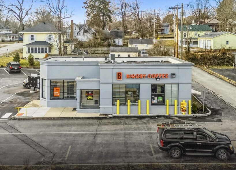 More Photos Of 609 W Temperance St, Ellettsville Freestanding For Sale