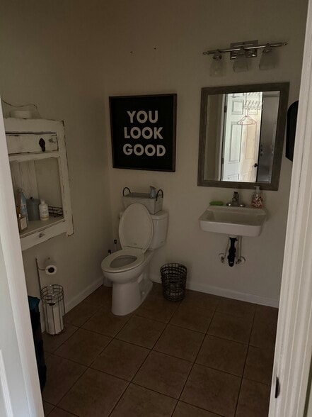 More Photos Of 19351 N Us-19, Thomasville Self Storage For Lease