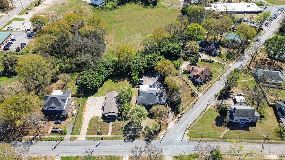 More Photos Of 309 W Morgan St, Wadesboro Apartments For Sale